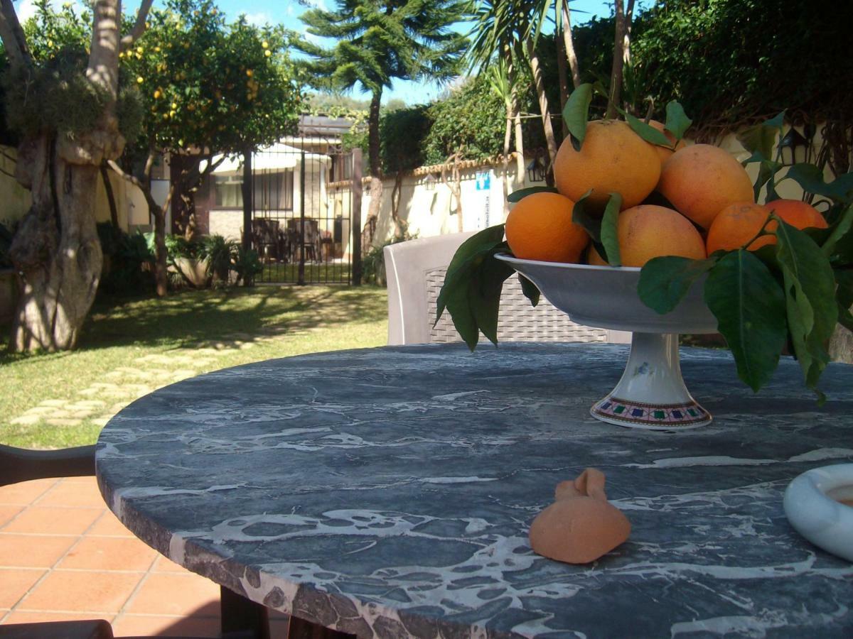 Villa Singola -Sole-Luna-Casavilladusoleil Acireale Eksteriør billede