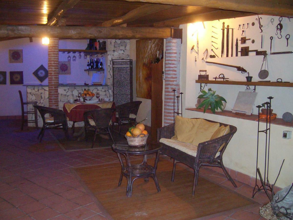 Villa Singola -Sole-Luna-Casavilladusoleil Acireale Eksteriør billede